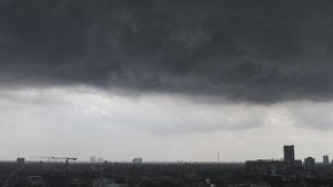 Prediksi Cuaca BMKG untuk Ibukota kemudian Sekitarnya, Bagaimana Sebaran Hujan juga Petir Hari Ini?