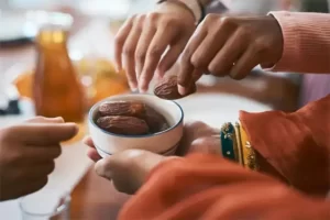 Kiat Buka Puasa Seimbang Sekaligus Mengenyangkan Menurut Dokter Zaidul Akbar