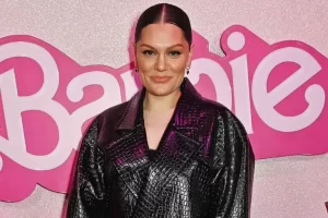 Jessie J Umumkan Batal Tampilan dalam Konser David Foster Waktu petang Hal ini