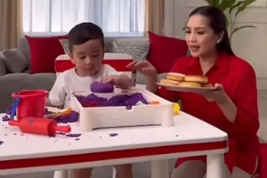 Akting Natural Nagita Slavina pada waktu Syuting Iklan Bareng Rayyanza Viral, Tuai Pujian Netizen