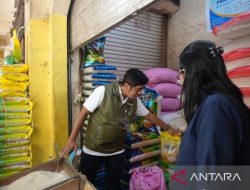 Bulog Sultra Sidak Pasar Kendari untuk Cegah Pengoplosan Beras SPHP