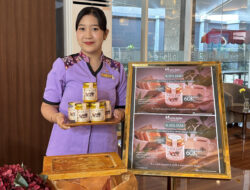 Bawa Pulang Kehangatan Kopitiam: Swiss-Belinn Manyar Surabaya Resmi Meluncurkan ‘Kaya Jam’ Autentik Hasil Racikan Sendiri