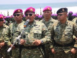 Dankolatmar Hadiri Pembaretan 749 Prajurit Muda Korps Marinir