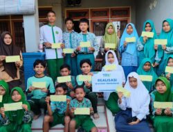 YDSF Salurkan Beasiswa untuk 270 Anak Yatim dan Dhuafa di Kabupaten Sidoarjo