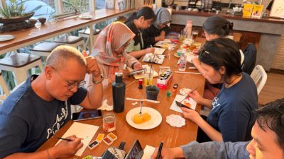 MaxOne Dharmahusada Surabaya Hadirkan “Art Jam Gratis”, Ruang Kreatif Bersama Komunitas