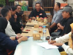 Kapolsek Rungkut Ngopi Bareng Perguruan Silat, Perkuat Sinergi Jaga Kamtibmas Jelang Suroan