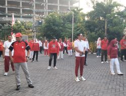 Sehat Bareng Pitulasan, Karyawan dan Karyawati se-Kecamatan Gunung Anyar Diajak Jaga Kebugaran