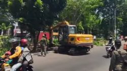 Delapan Bangunan Liar Ditertibkan di Frontage Road Waru Sidoarjo