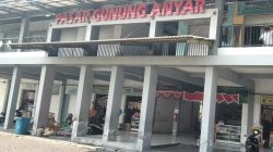 Pasar Gunung Anyar Surabaya, Antara Fasilitas Perdagangan dan Aktivitas Pedagang