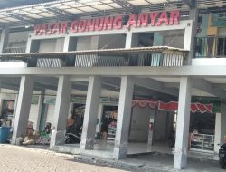 Pasar Gunung Anyar Surabaya, Antara Fasilitas Perdagangan dan Aktivitas Pedagang
