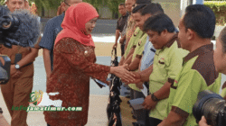 Pastikan SPMB 2026 Transparan dan Adil, Gubernur Khofifah Tinjau Kesiapan SMAN 5 Surabaya