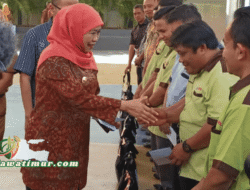 Pastikan SPMB 2026 Transparan dan Adil, Gubernur Khofifah Tinjau Kesiapan SMAN 5 Surabaya