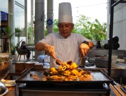 Premier Place Hotel Hadirkan “Kampoeng Ramadhan” Pesisir Nusantara, Sajikan 70+ Menu & Live Cooking Wajan Bahari