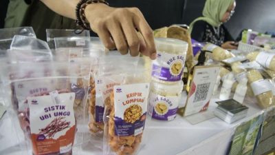 Lima Peristiwa Ekonomi Sepekan: Sertifikasi Halal Gratis hingga Budidaya Lobster