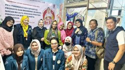 Kampus Turun ke Dapur UMKM, Pendampingan Unair Dongkrak Omzet Warung Bu Ulfa hingga 70 Persen
