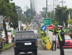 Hari Pertama 2026, Ribuan Warga Tumplek Blek di Telaga Sarangan
