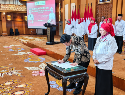 Emil Dardak Lantik Pengurus APKLI Jatim, Shanty Octavia Utami Targetkan Pendampingan Legalitas Usaha