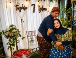 Syukuri Kehamilan Tujuh Bulan, Osmar Yusuf Manurung dan Adelia Bunga Armadani Lestarikan Tradisi Tingkeban