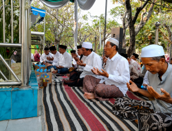 Tahlil dan Doa Bersama Warnai Haul Mbah Amir Zamzuri dan Selamatan Kampung Gunung Anyar Kidul